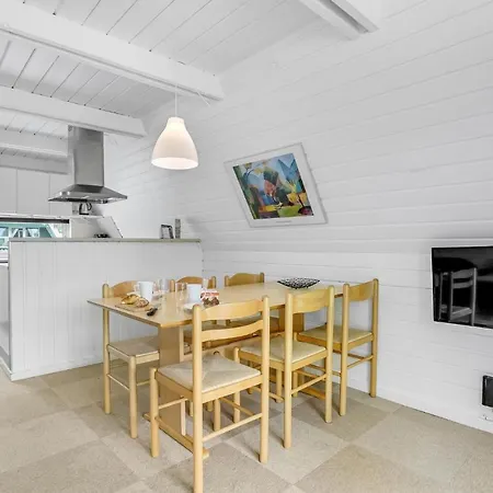 Amazing In Rdby With 2 Bedrooms And Wifi Hébergement de vacances *