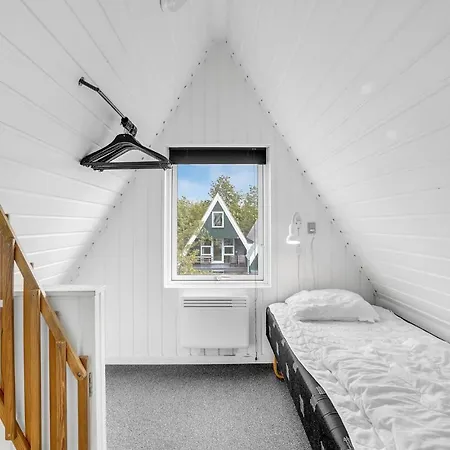 Amazing In Rdby With 2 Bedrooms And Wifi *